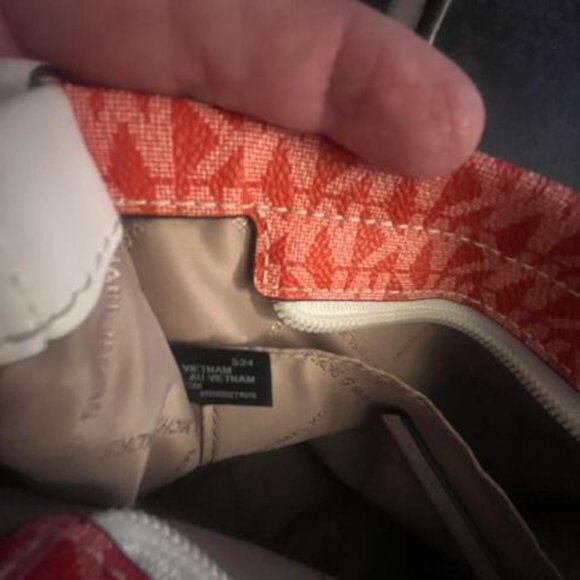 FIRM PRICE/Mirella Small Rainbow Signature Logo Mini Bag/NO CROSSBODY STRAP - Picture 12 of 16